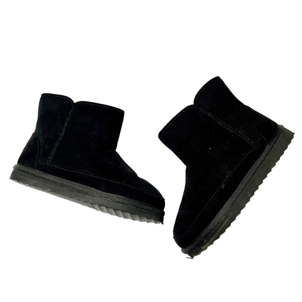 Old Navy Fuzzy Booties Size 12